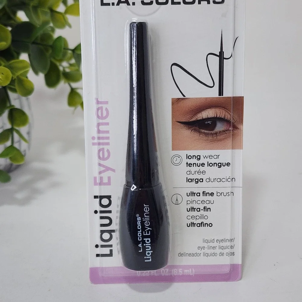 L.A. COLORS Liquid Eyeliner Black C62208 ~ Ultra Fine Brush Tip ~ Long Wear ~New